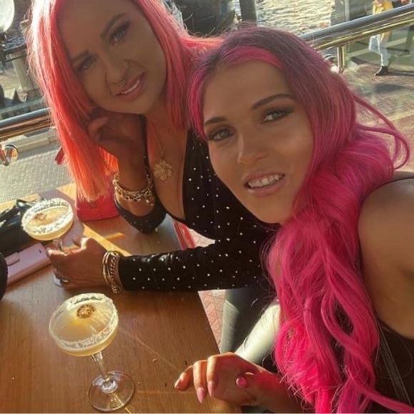 Meet your Posher, Em - Picture 1 of 1